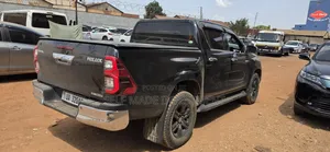 Toyota Hilux 2020 Black