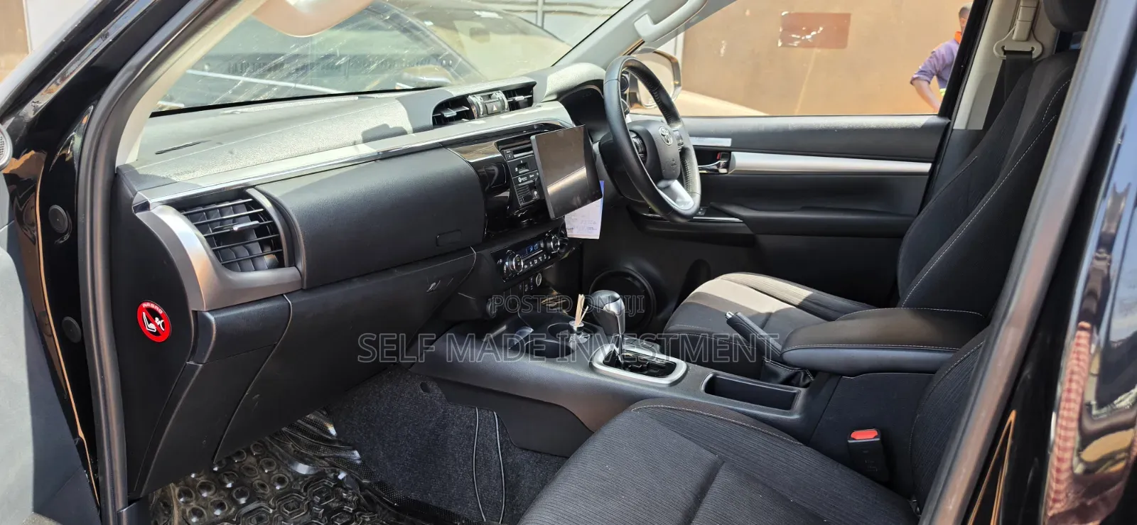 Toyota Hilux 2020 Black