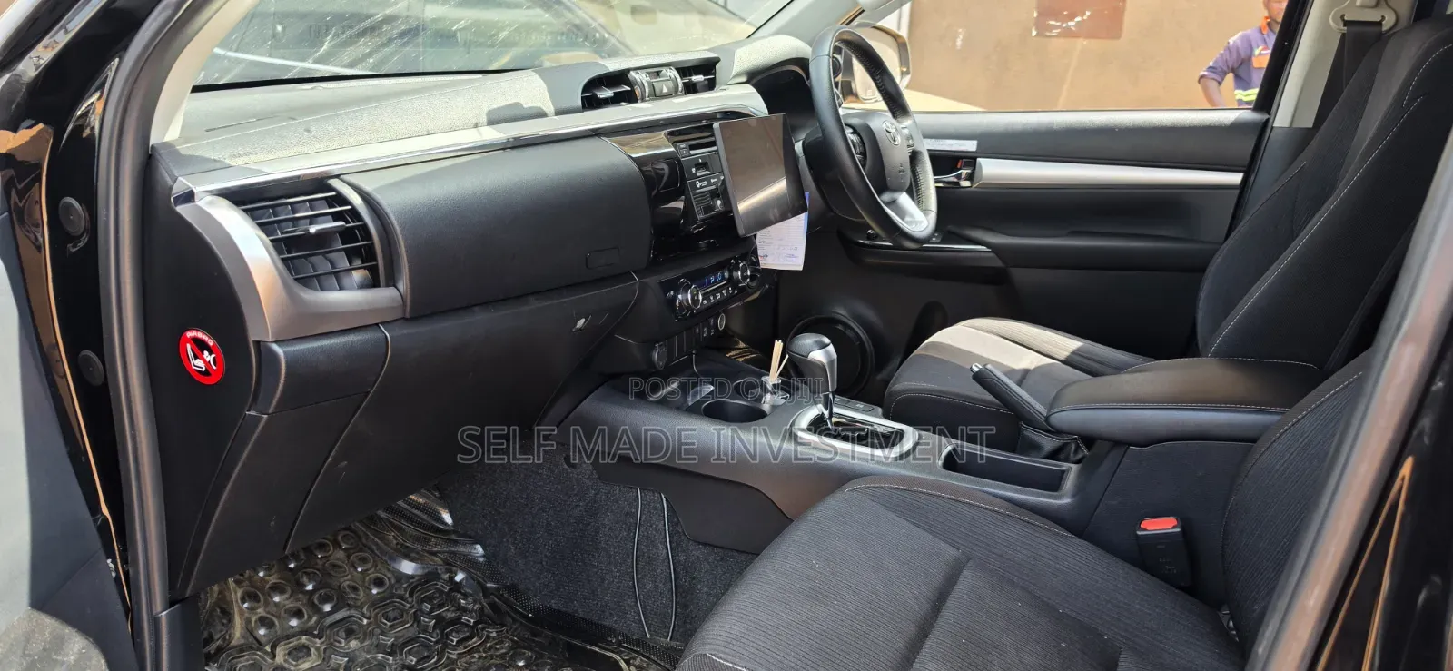 Toyota Hilux 2020 Black