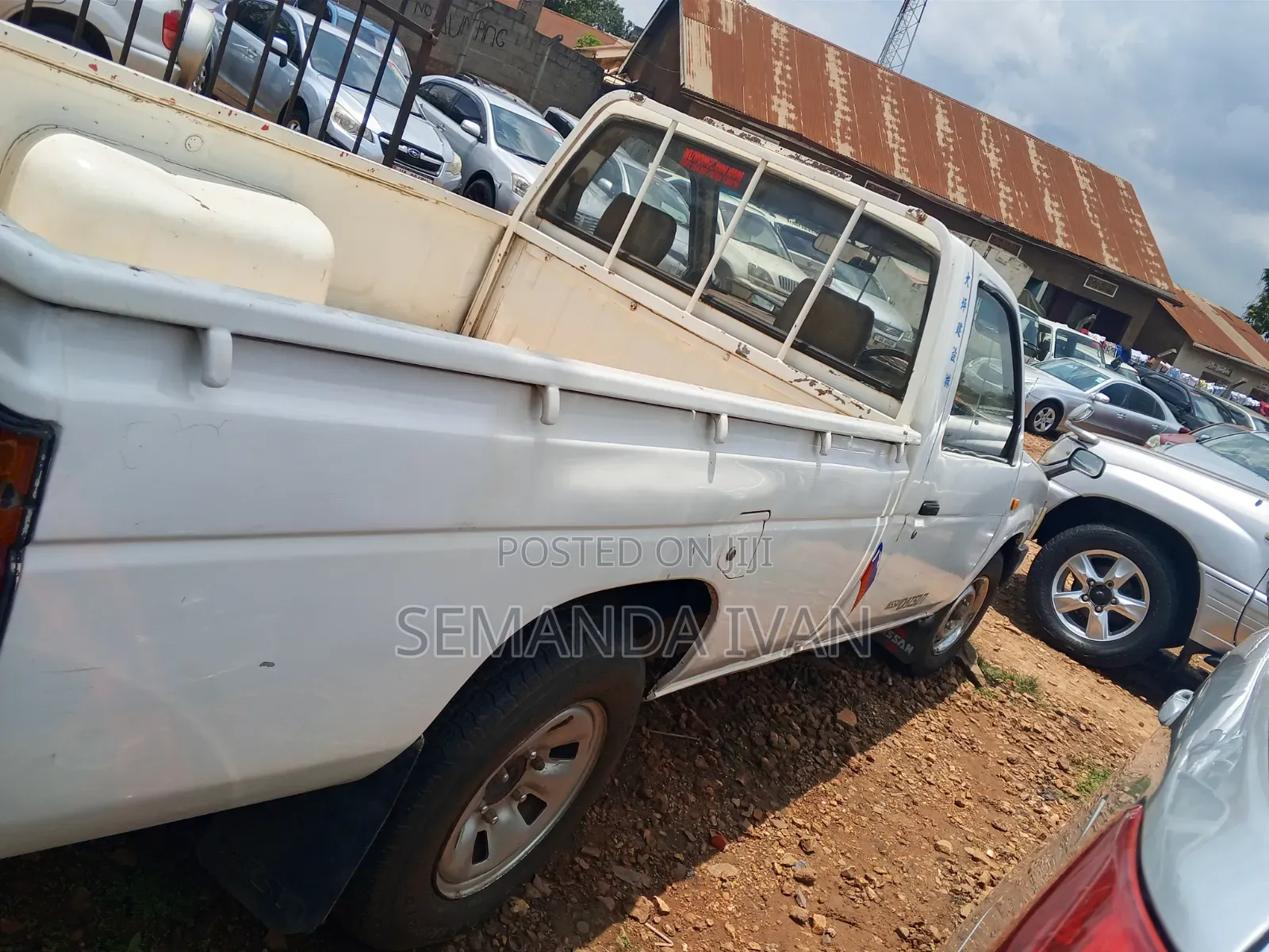 Nissan Pick-Up 1980 White