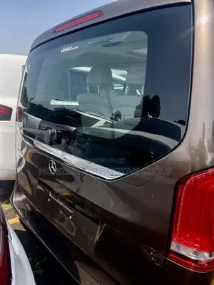 Mercedes-Benz Vito 2018 Brown