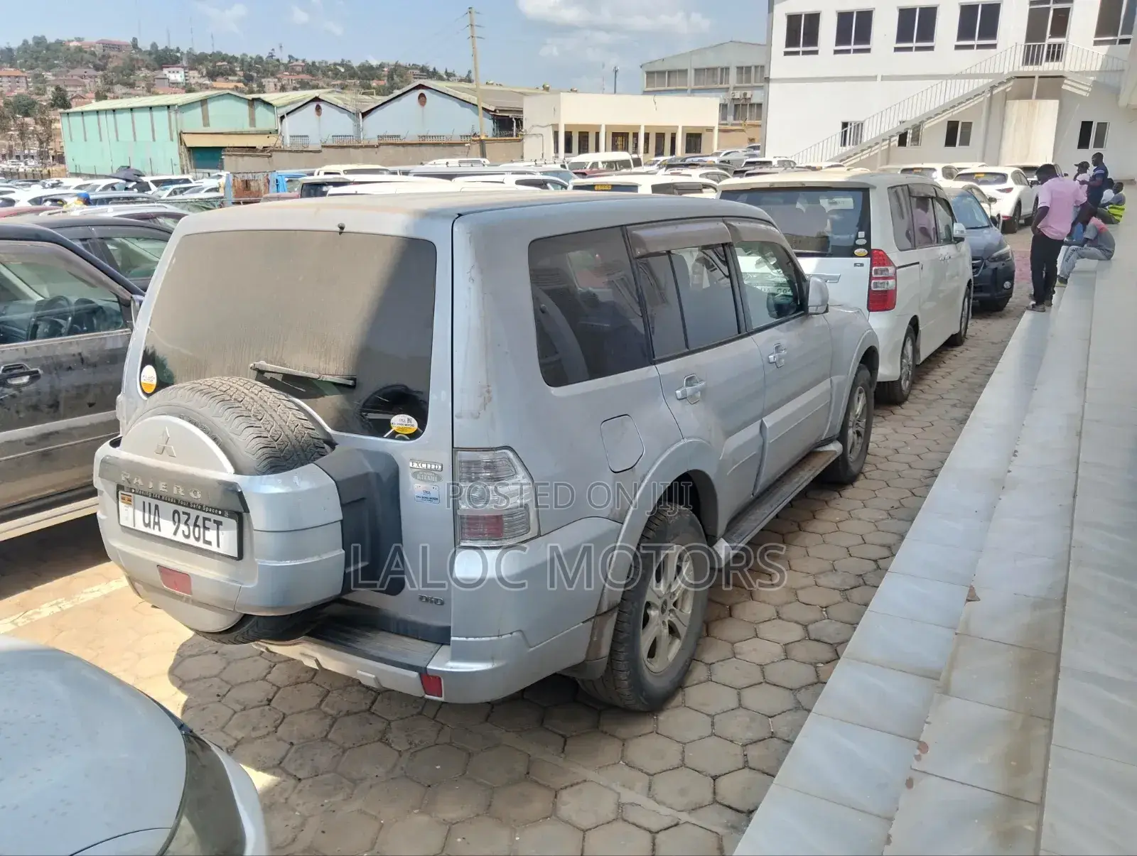 Mitsubishi Pajero 2012 Silver