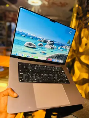 Laptop Apple MacBook Pro 16GB Intel Core M2 SSD 1T