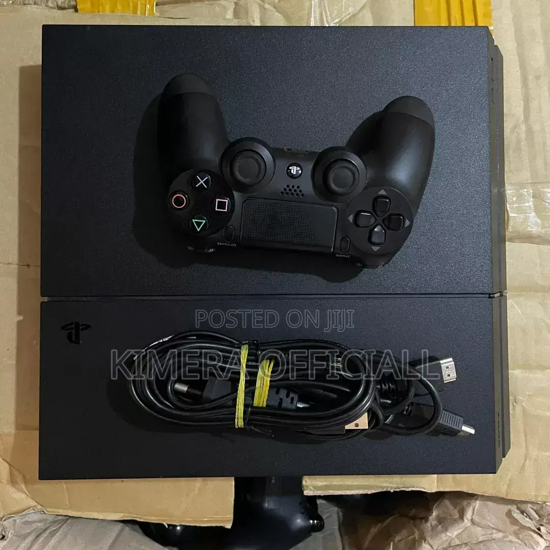 Playstation 4 Standard – Easy Pickup / Fast Delivery Right Now