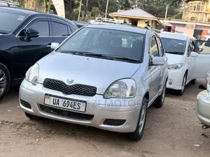 Toyota Vitz 2006 Silver