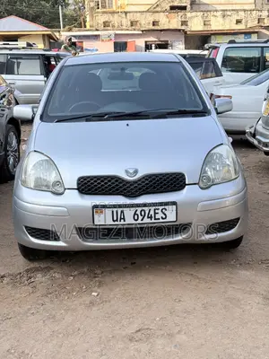 Toyota Vitz 2006 Silver