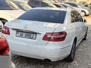 Mercedes-Benz E300 2010 White