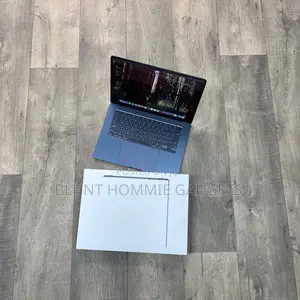 Laptop Apple MacBook Air 2025 M4 16GB Apple M4 SSD 512GB