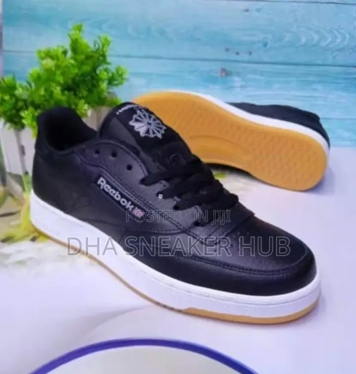 Reebok Simple Sneakers Low Top