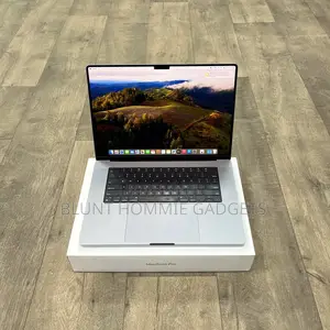 Laptop Apple MacBook Pro 2021 M1 16GB Apple M1 Pro SSD 256GB