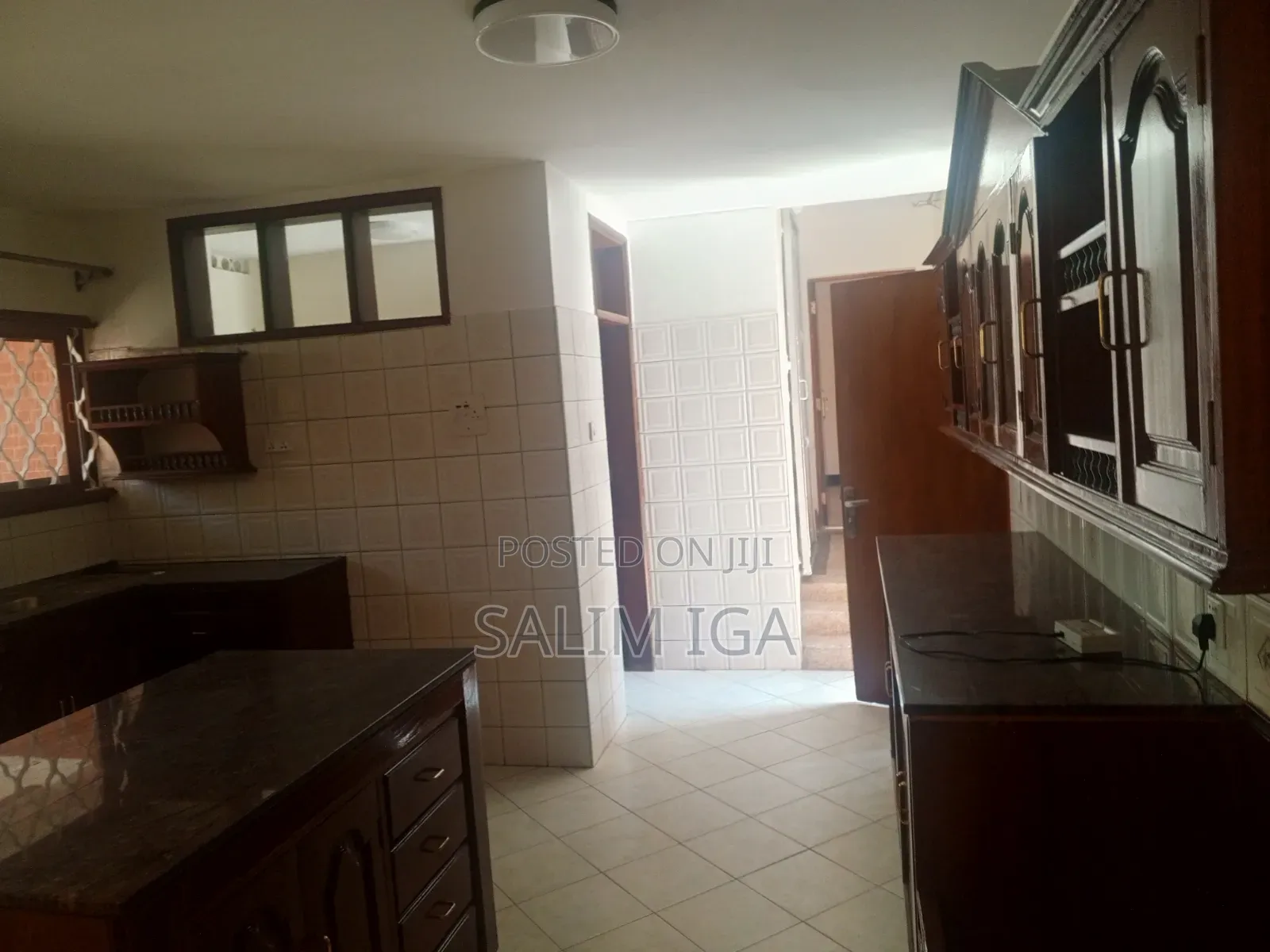 6bdrm Maisonette in Kololo Property, Central Division for rent