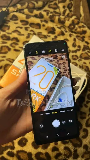 New Tecno Spark 20 Pro 256 GB Gray