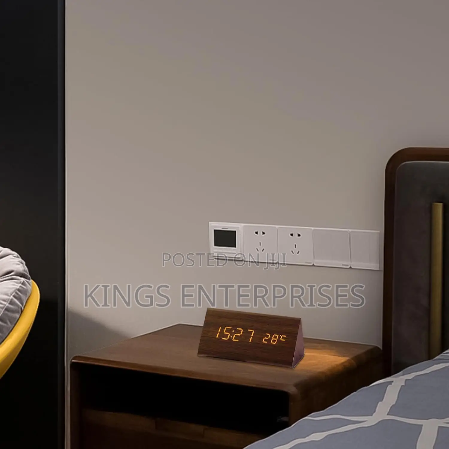 Rechargeable Table Clock