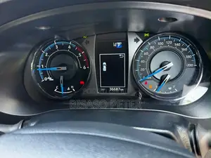 Toyota Hilux 2023 Green