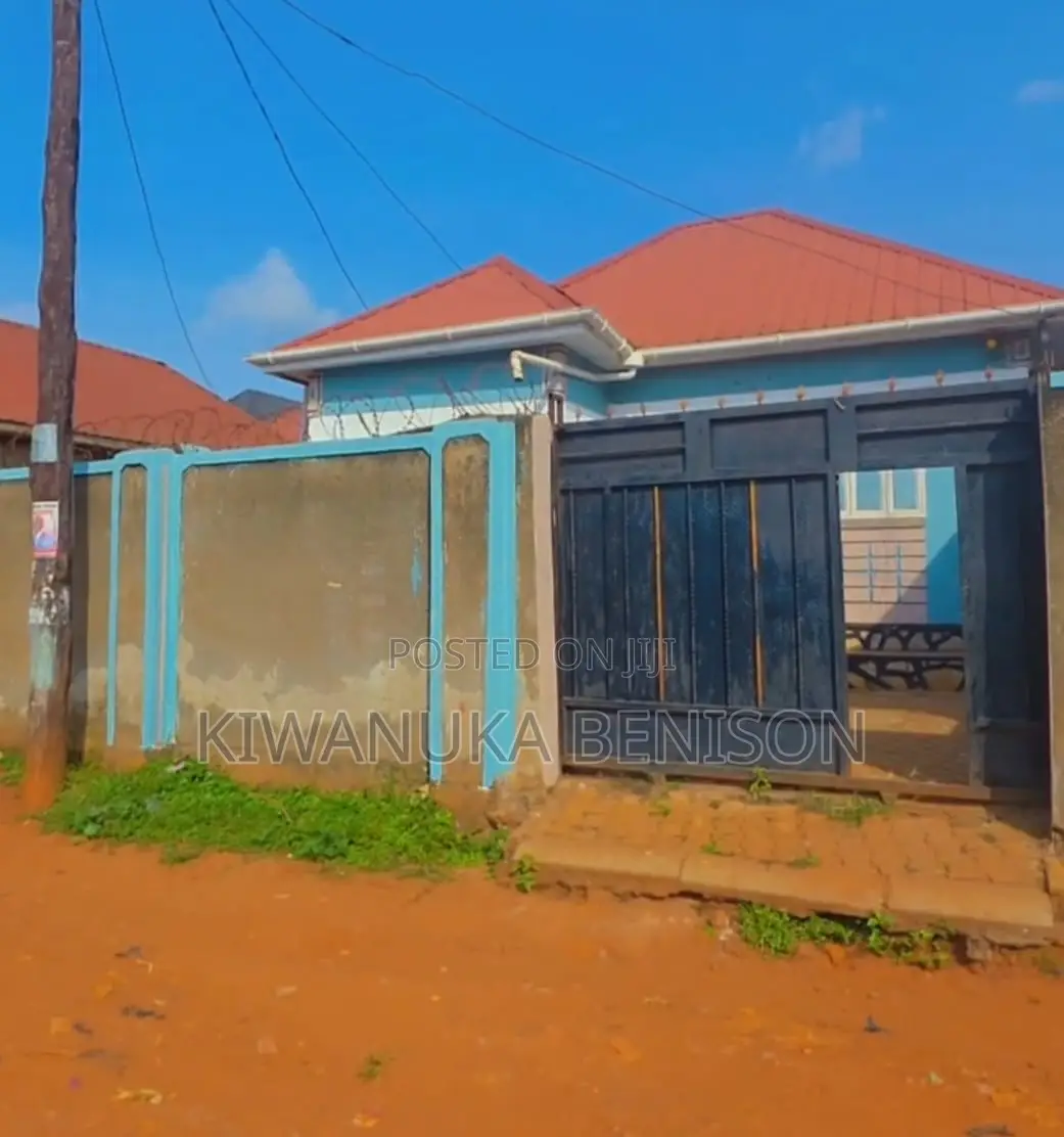3bdrm Bungalow in Bulenga, Central Division for sale