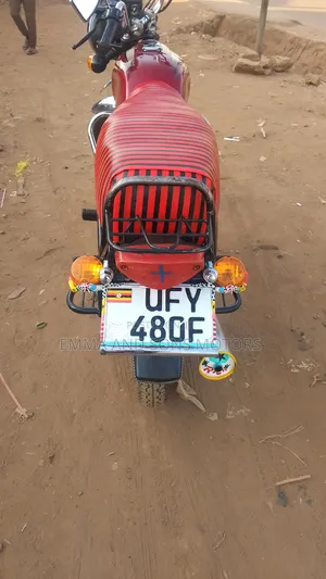 Bajaj Boxer 100 2023 Red