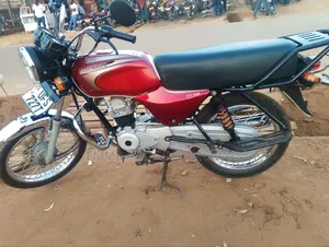 Bajaj Boxer 100 2023 Red