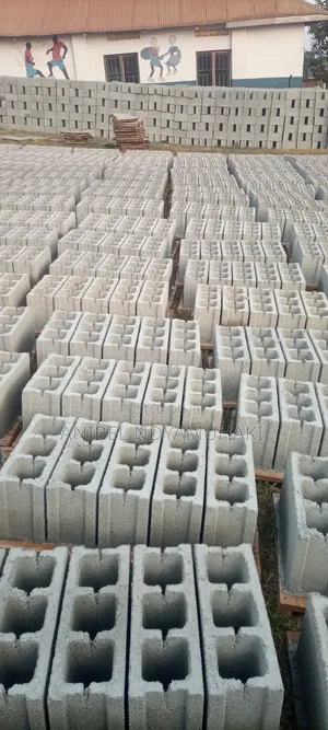 High Quality 6 - Inch Hollow Blocks (Free Delivery With in Kampala)