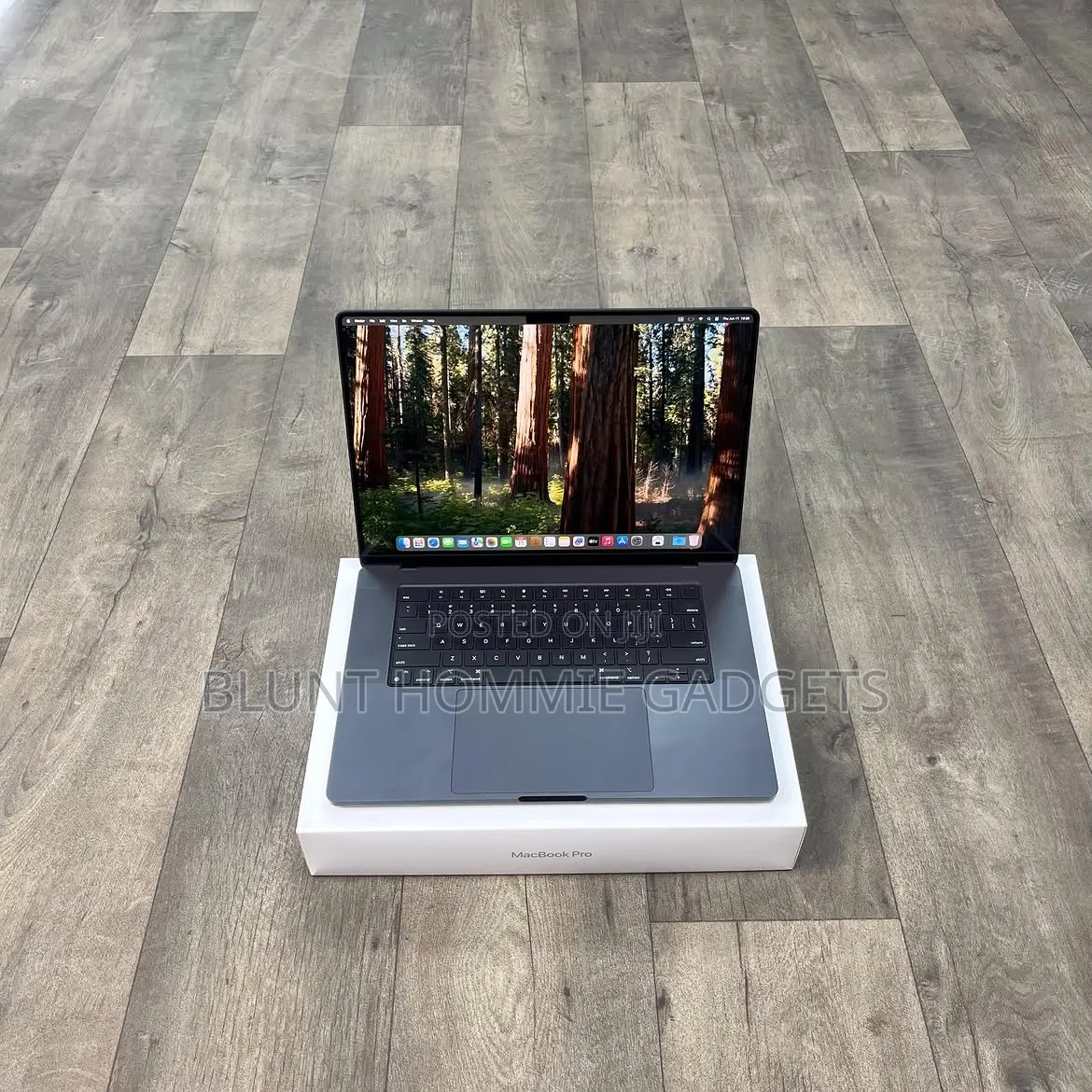 Laptop Apple MacBook Pro 2023 M3 Pro 18GB Apple M3 Pro SSD 1T