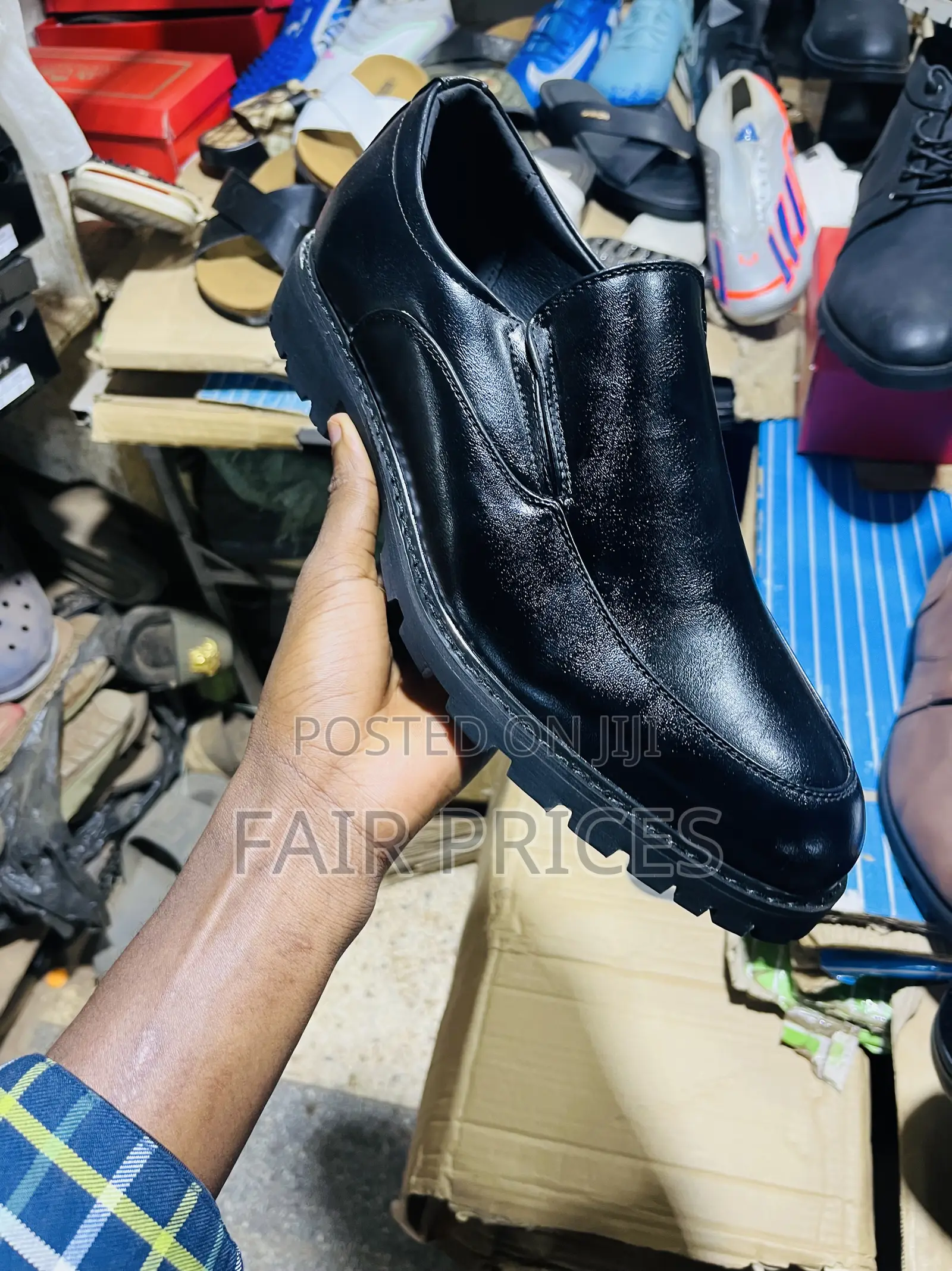 Non Laced Gentle Black Shoes