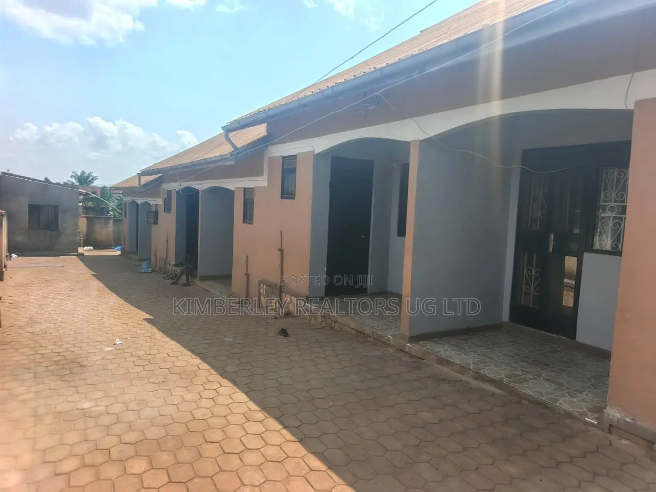 2bdrm Duplex in Seeta-Namuganga for sale