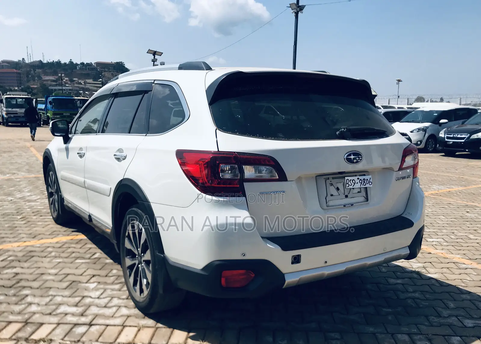 Subaru Outback 2.5i 4dr Wagon AWD (2.5L 4cyl CVT) 2015 White