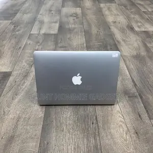 Laptop Apple MacBook Pro 2015 4GB Intel Core i5 SSD 128GB