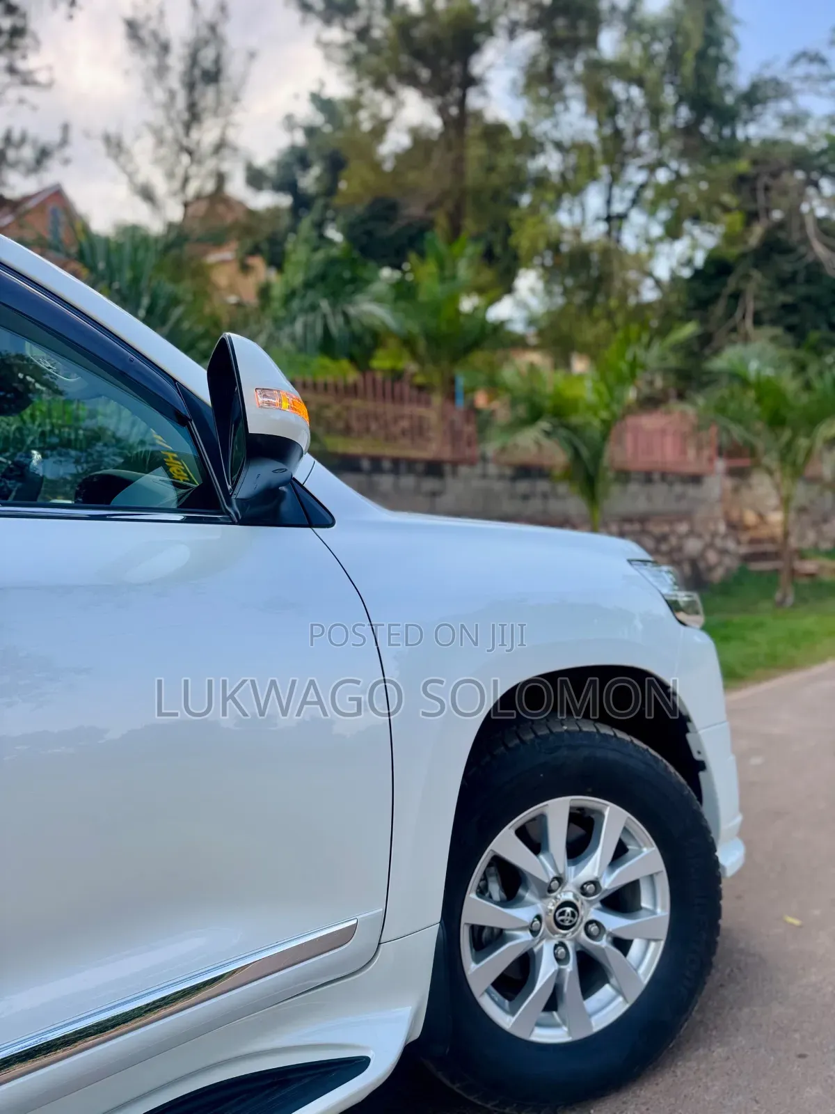Toyota Land Cruiser 2017 White