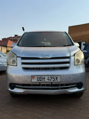 Toyota Noah 2008 Silver