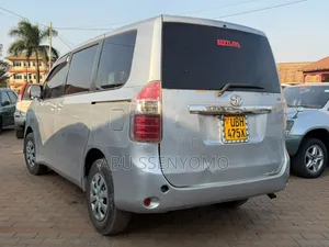 Toyota Noah 2008 Silver