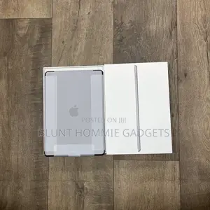Apple iPad 10.2 (2021) 128 GB Gray