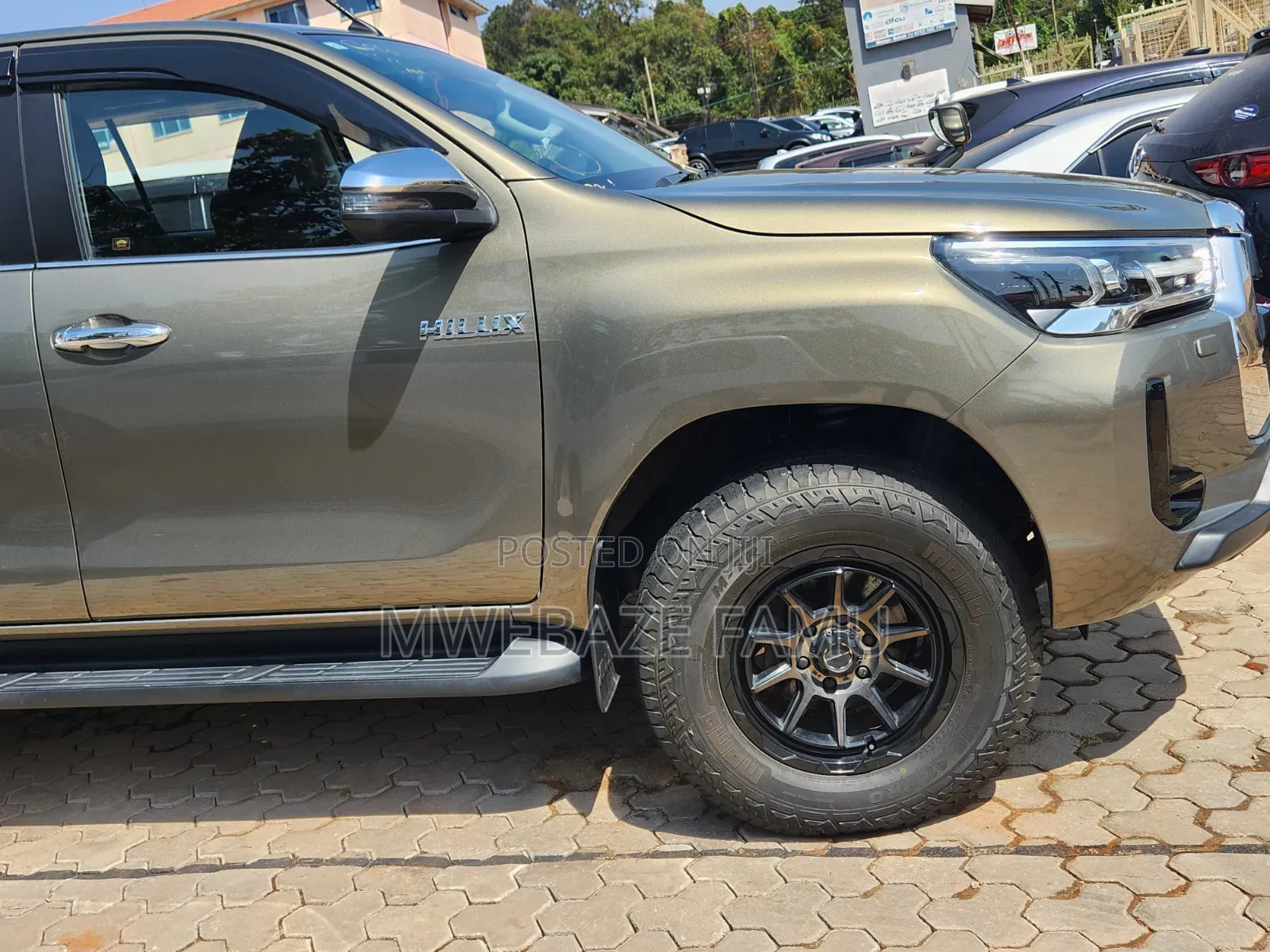 Toyota Hilux 2022 Green