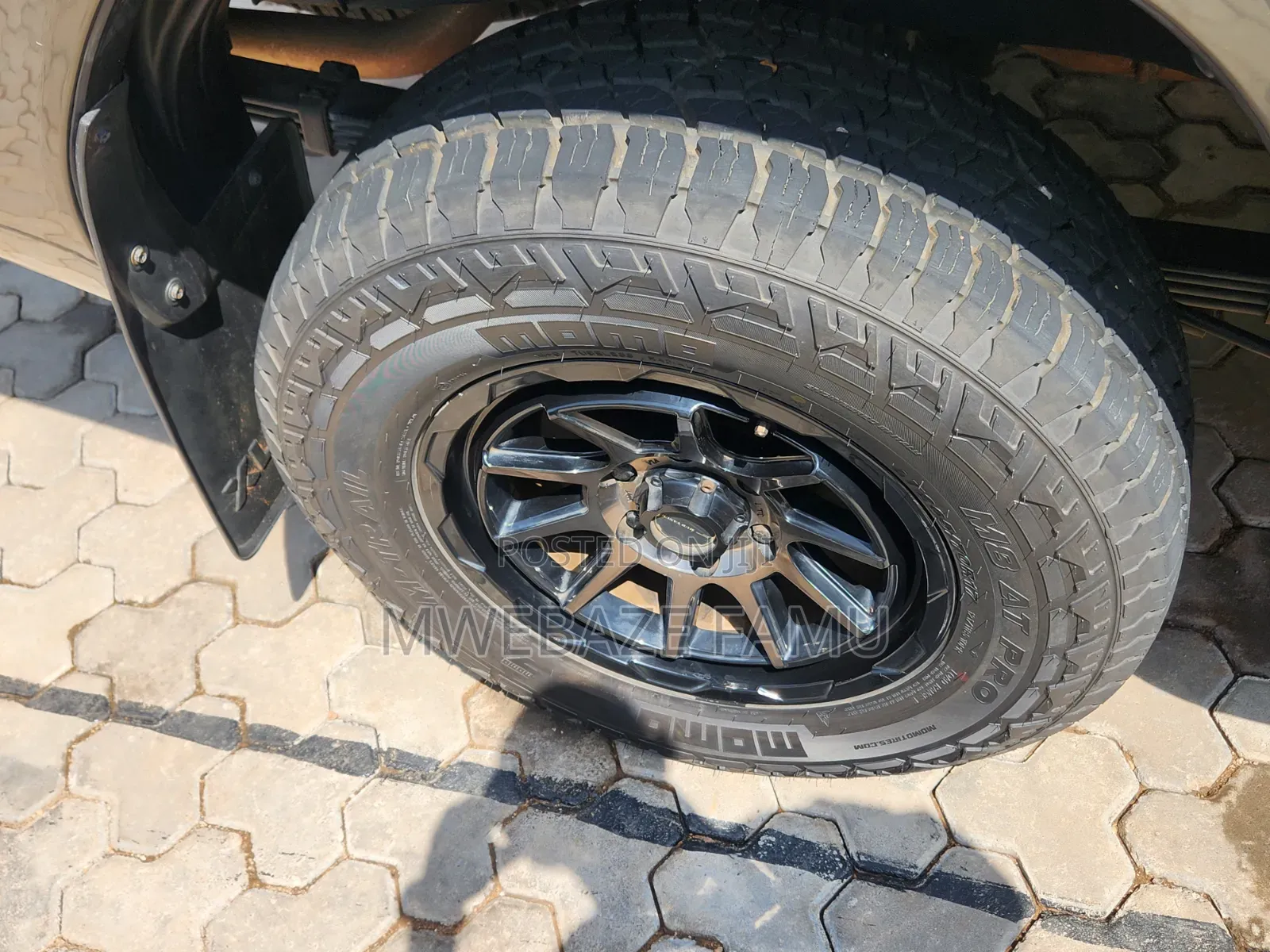 Toyota Hilux 2022 Green