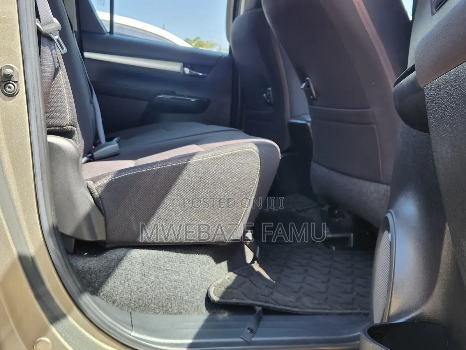 Toyota Hilux 2022 Green