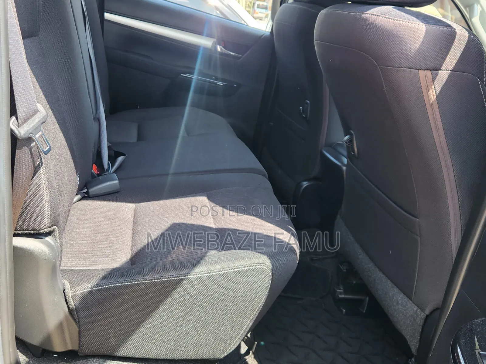Toyota Hilux 2022 Green
