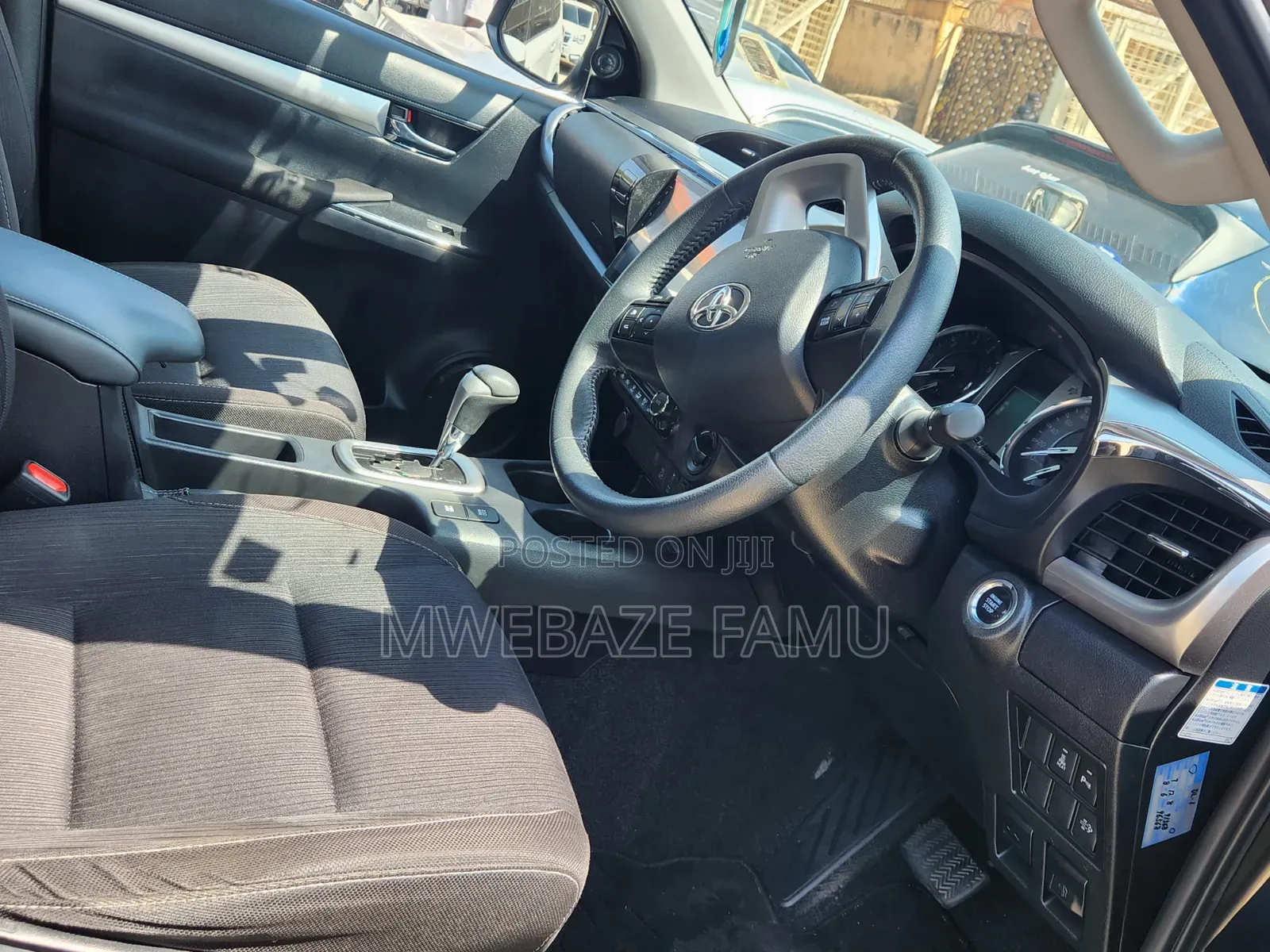 Toyota Hilux 2022 Green