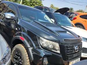 Nissan Navara 2015 Black