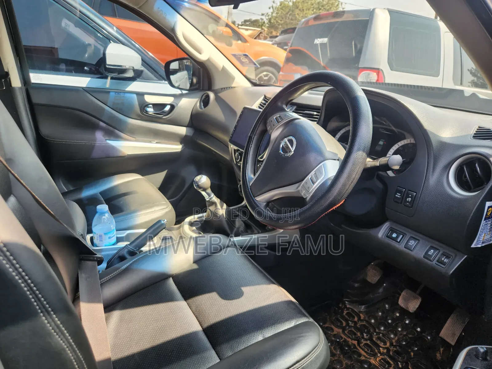 Nissan Navara 2015 Black