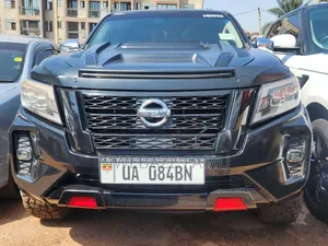 Nissan Navara 2015 Black