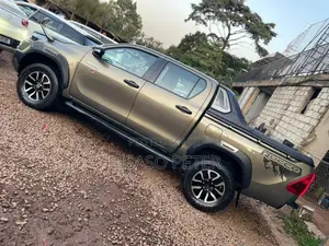 Toyota Hilux Revo Double Cab Deisel 2.8 AWD 2016 Green
