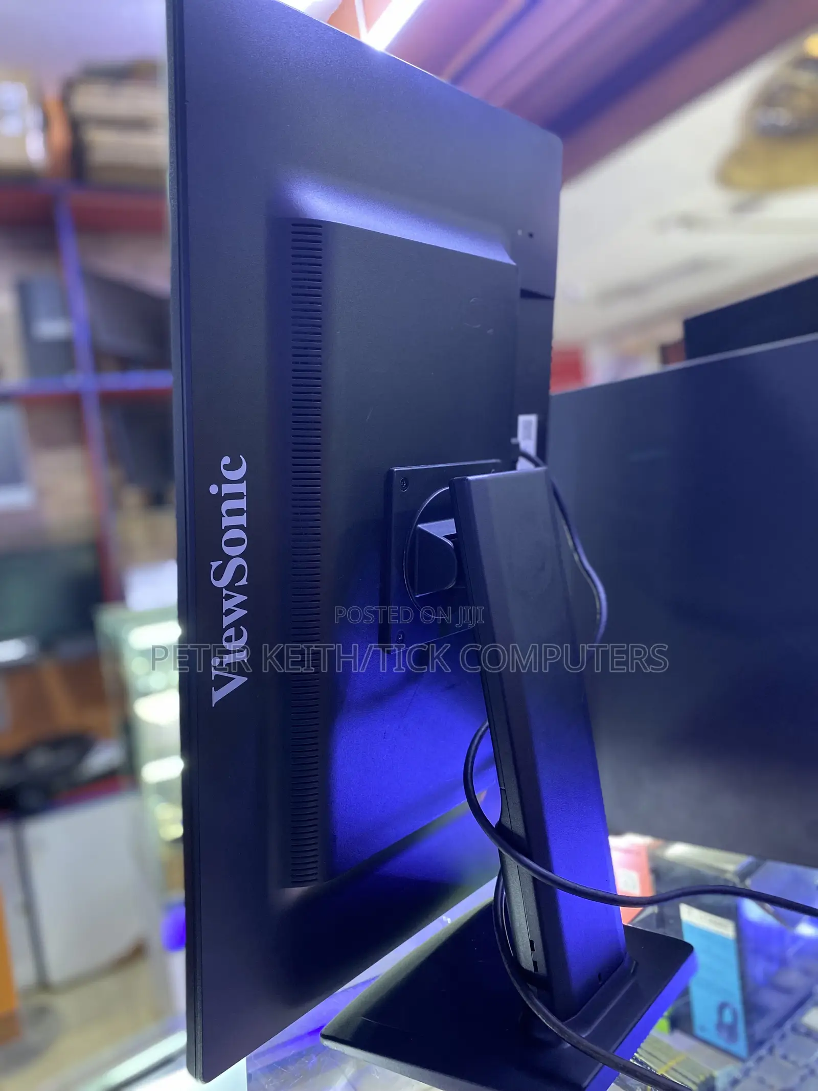 Viewsonic 27-Inch Monitor Featuring a 2560 X 1440p WQHD Resolution