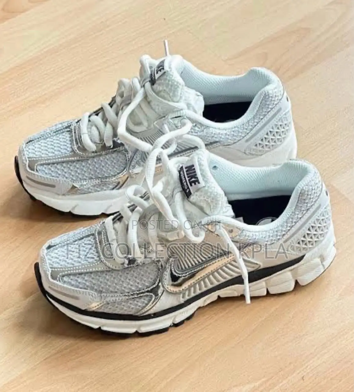Nike Zoom Vomero 5 Photon Dust Metallic Silver