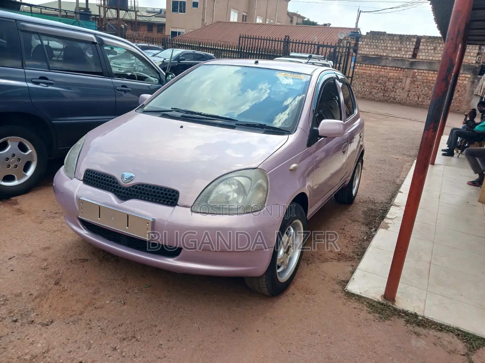 Toyota Vitz 2001 Pink