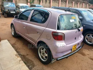 Toyota Vitz 2001 Pink
