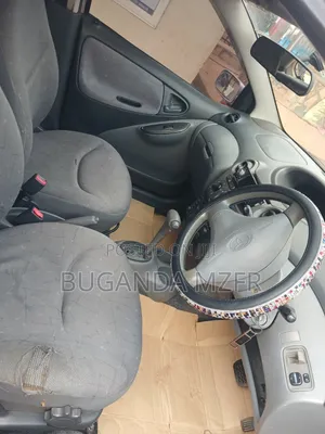 Toyota Vitz 2001 Pink