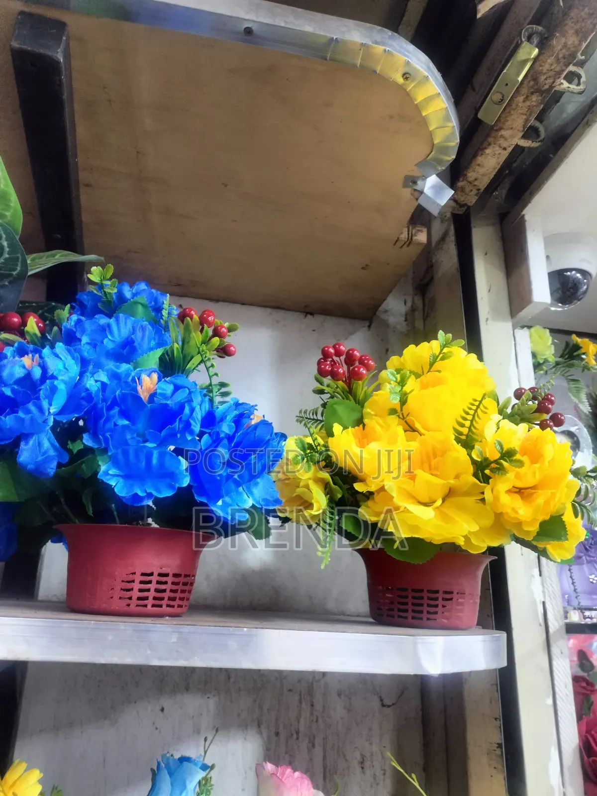 Medium Artificial Decorative Flowers and Plants