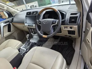 Toyota Land Cruiser Prado 2020 Pearl