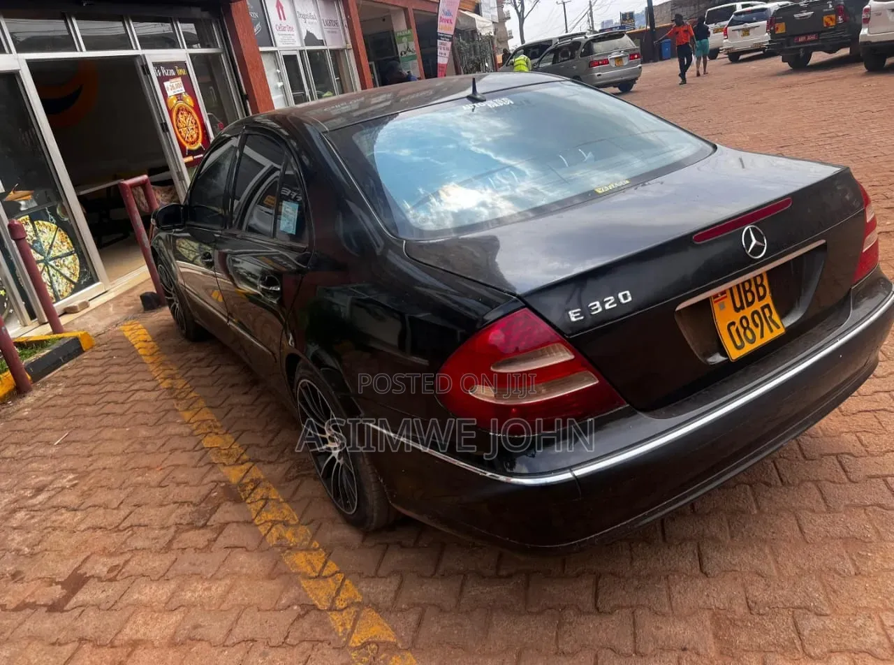 Mercedes-Benz E320 2006 Black