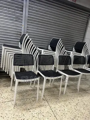Strong Armless Plastic Chairs