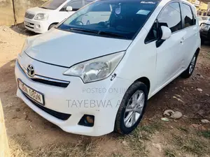 Toyota Ractis 1.5 FWD 2009